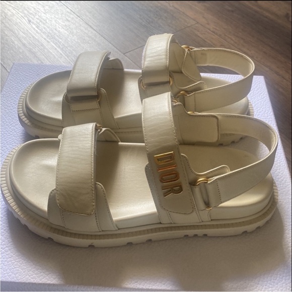 Dioract Sandals - Picture 4 of 8